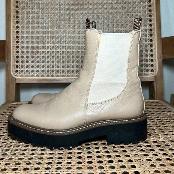 Sam Edelman Laguna Chelsea Boot - Picture 5 of 7